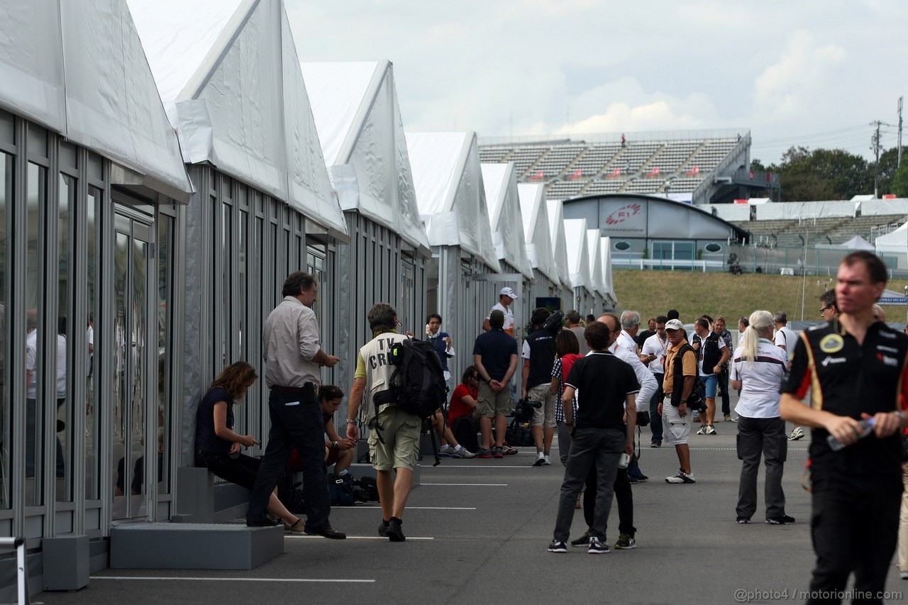 GP GIAPPONE, 10.10.2013- Paddock