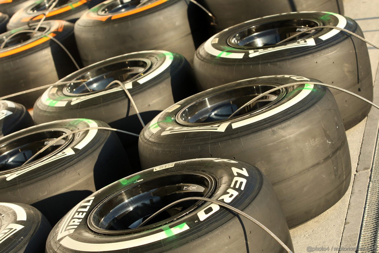 GP GIAPPONE, 10.10.2013- Pirelli Tyres