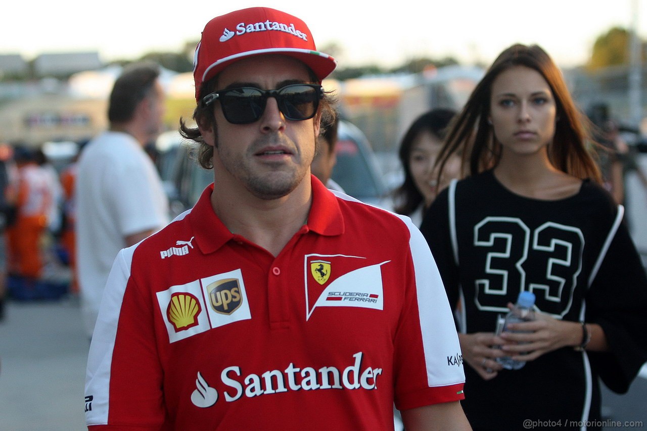 GP GIAPPONE, 10.10.2013- Fernando Alonso (ESP) Ferrari F138 e Domenica Dasha Kapustina (RUS) Ragazzafriend of Fernando Alonso (ESP) 