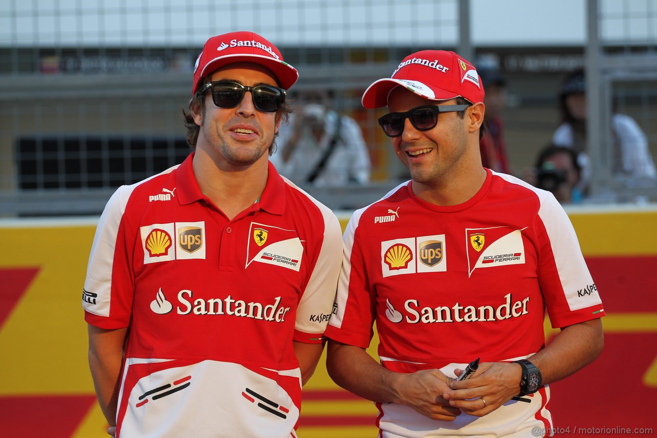 GP GIAPPONE, 10.10.2013- Fernando Alonso (ESP) Ferrari F138 e Felipe Massa (BRA) Ferrari F138 