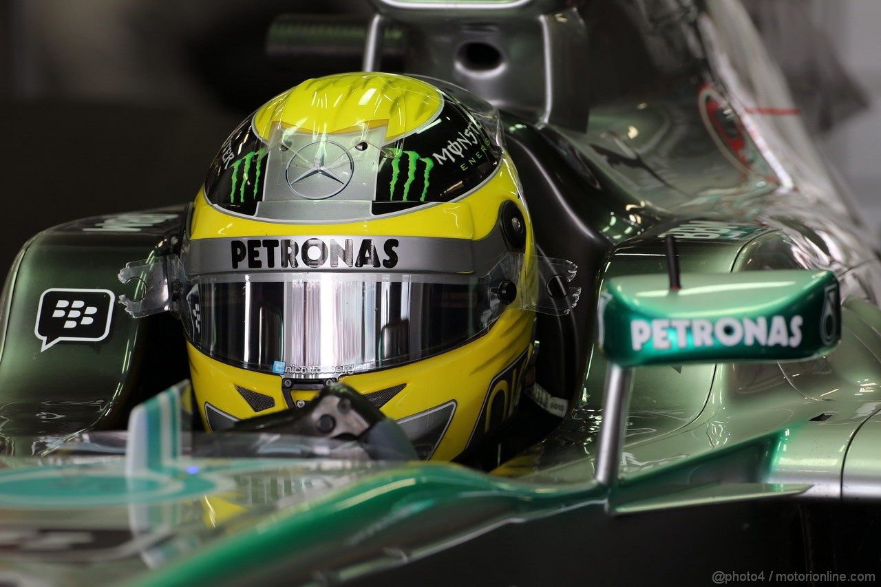 GP GIAPPONE, 12.10.2013- Prove Libere 3, Nico Rosberg (GER) Mercedes AMG F1 W04 