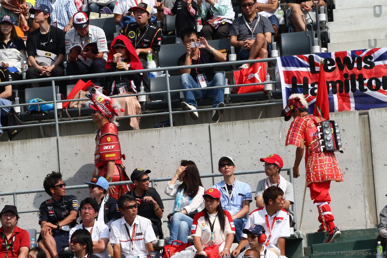 GP GIAPPONE, 12.10.2013- Prove Libere 3, Fans