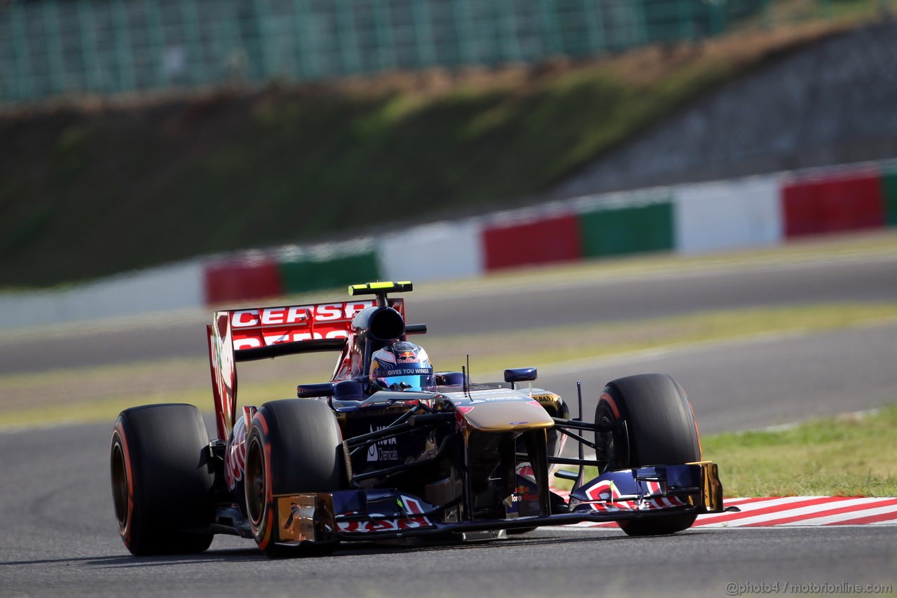 GP GIAPPONE, 12.10.2013- Qualifiche, Daniel Ricciardo (AUS) Scuderia Toro Rosso STR8 