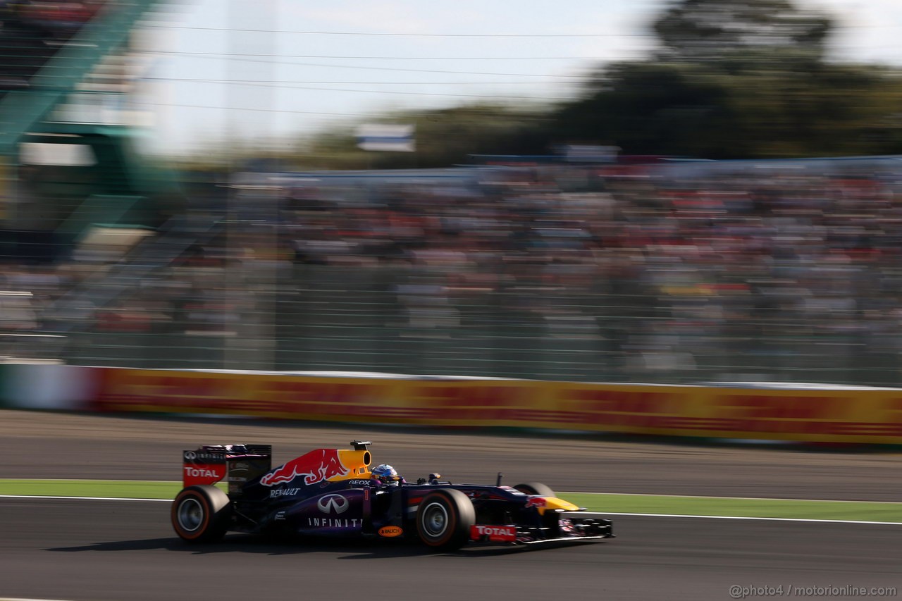 GP GIAPPONE, 12.10.2013- Qualifiche, Sebastian Vettel (GER) Red Bull Racing RB9 