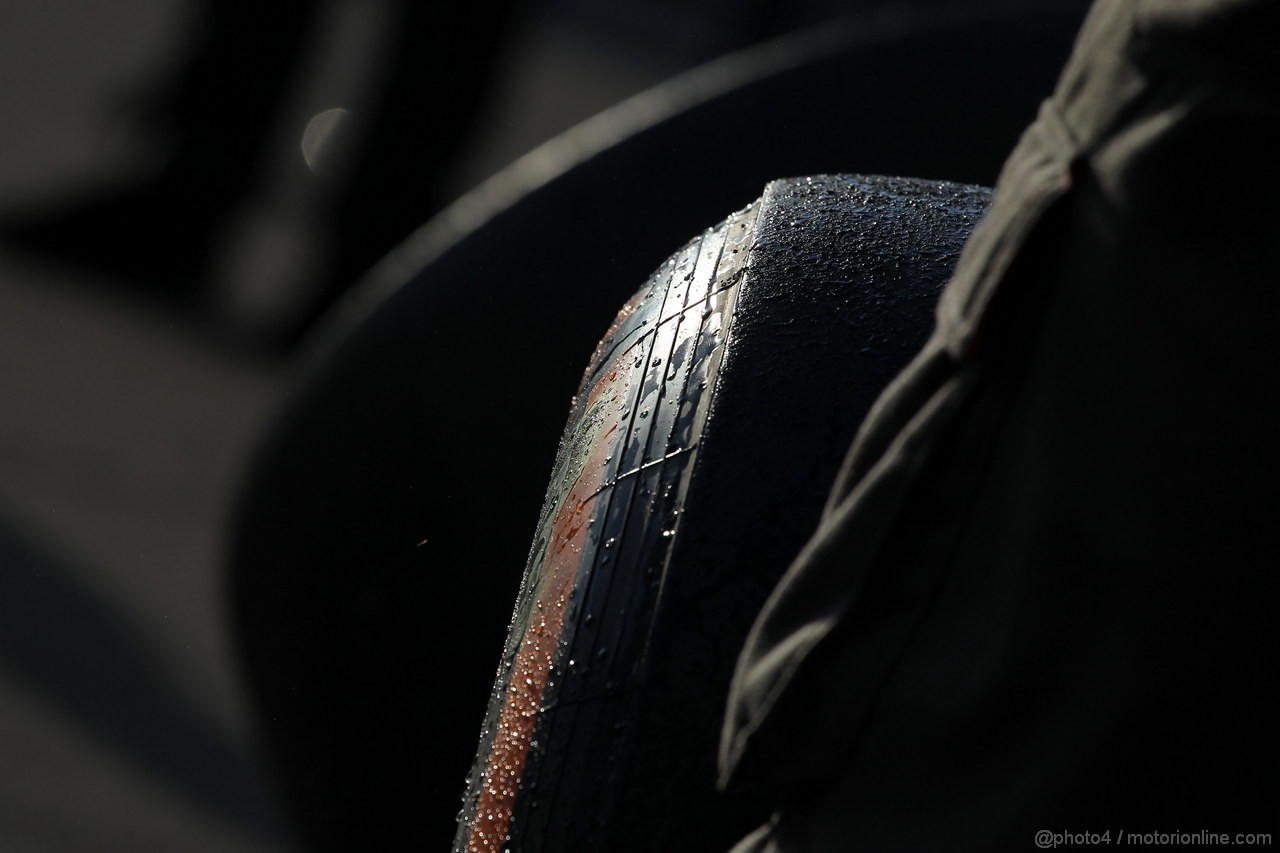 GP GIAPPONE, 12.10.2013- Pirelli Tyres 