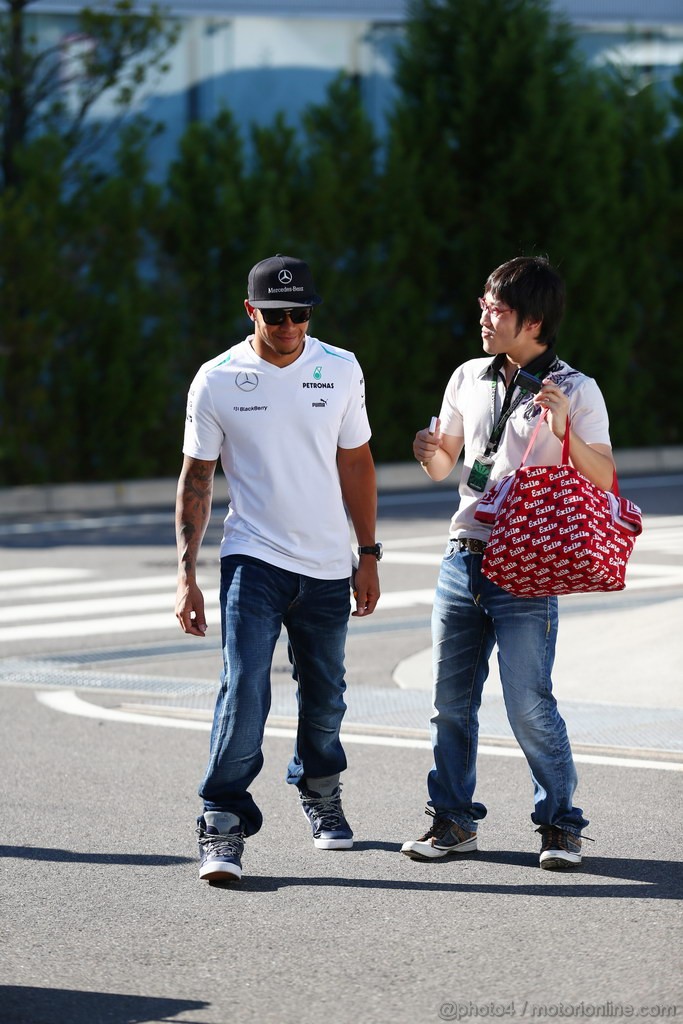 GP GIAPPONE, 11.10.2013- Prove Libere 1, Lewis Hamilton (GBR) Mercedes AMG F1 W04 
