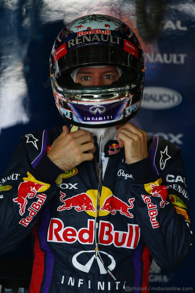 GP GIAPPONE, 11.10.2013- Prove Libere 1, Sebastian Vettel (GER) Red Bull Racing RB9