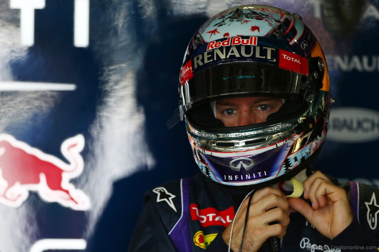 GP GIAPPONE, 11.10.2013- Prove Libere 1, Sebastian Vettel (GER) Red Bull Racing RB9