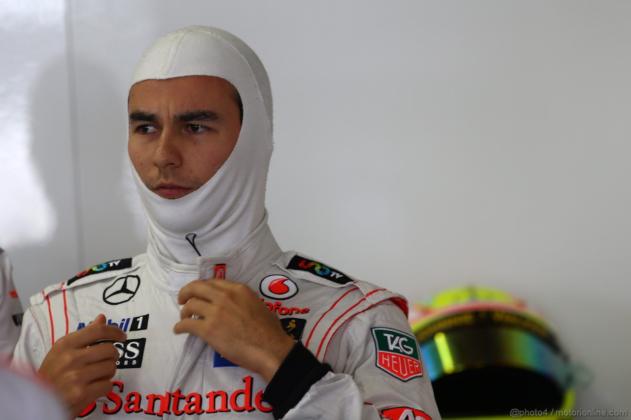 GP GIAPPONE, 11.10.2013- Prove Libere 1, Sergio Perez (MEX) McLaren MP4-28 