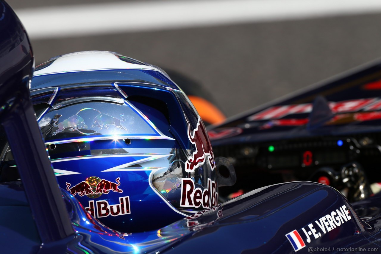 GP GIAPPONE, 11.10.2013- Prove Libere 1, Jean-Eric Vergne (FRA) Scuderia Toro Rosso STR8 