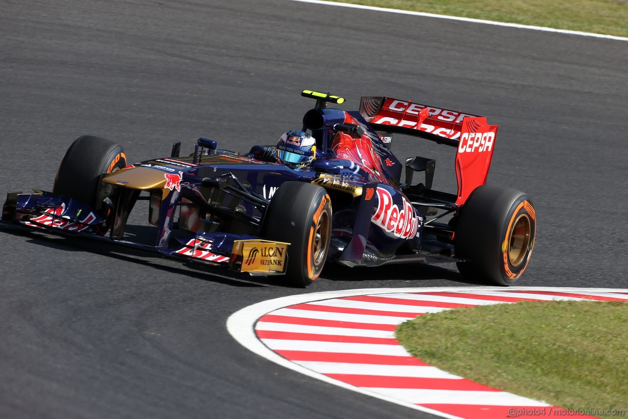 GP GIAPPONE, 11.10.2013- Prove Libere 1, Daniel Ricciardo (AUS) Scuderia Toro Rosso STR8 