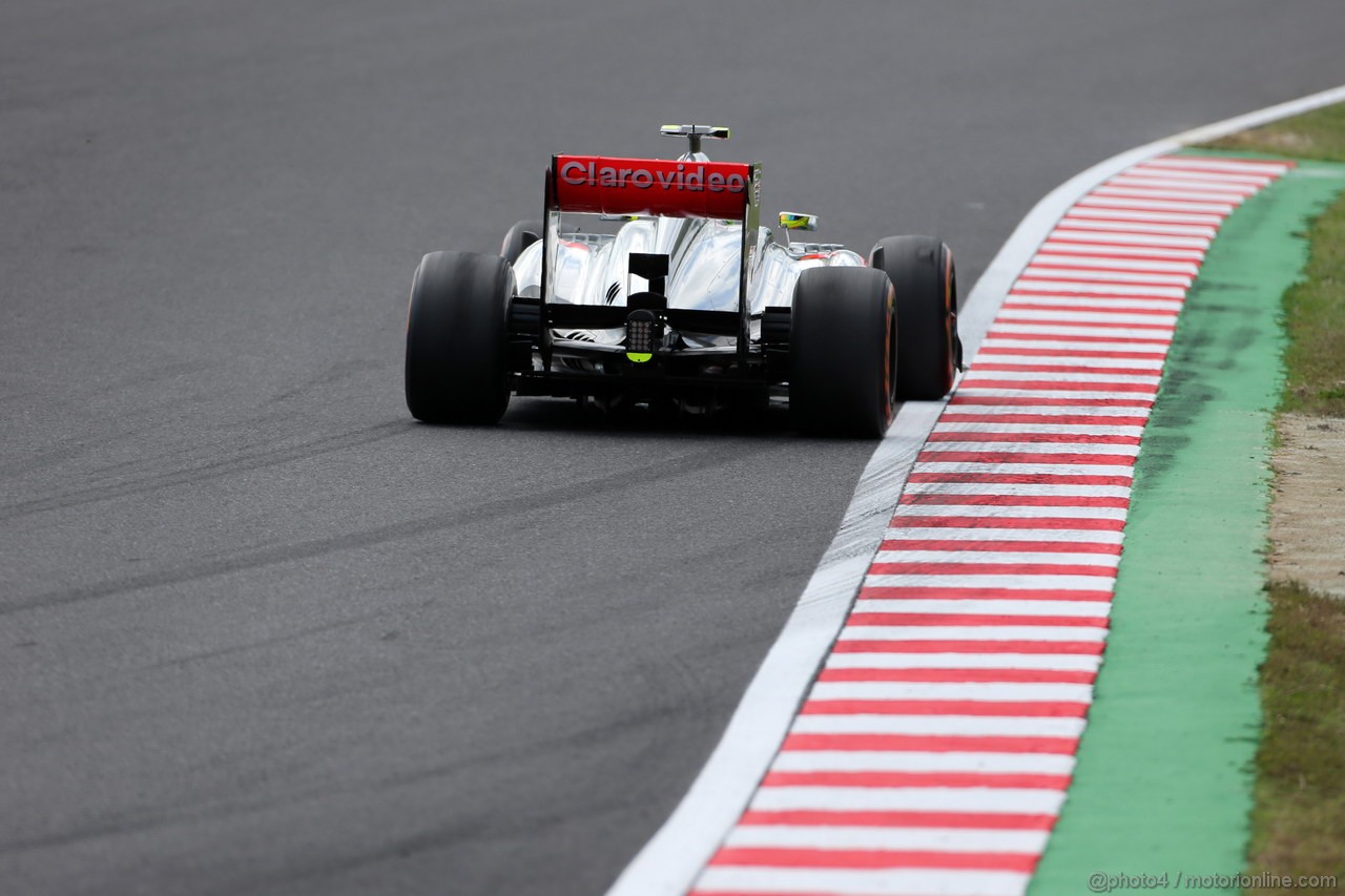 GP GIAPPONE, 11.10.2013- Prove Libere 1, Sergio Perez (MEX) McLaren MP4-28 