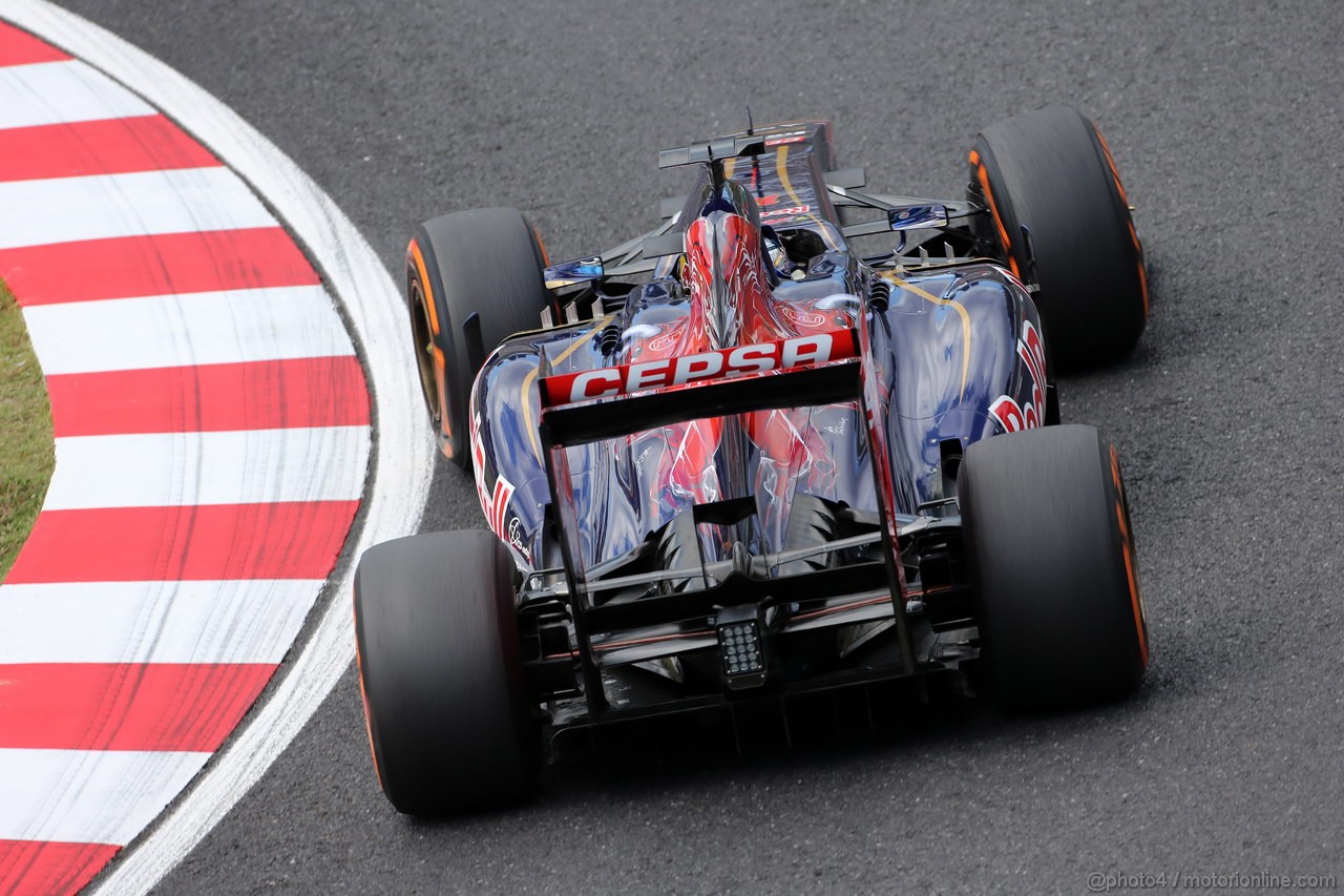 GP GIAPPONE, 11.10.2013- Prove Libere 1, Jean-Eric Vergne (FRA) Scuderia Toro Rosso STR8 