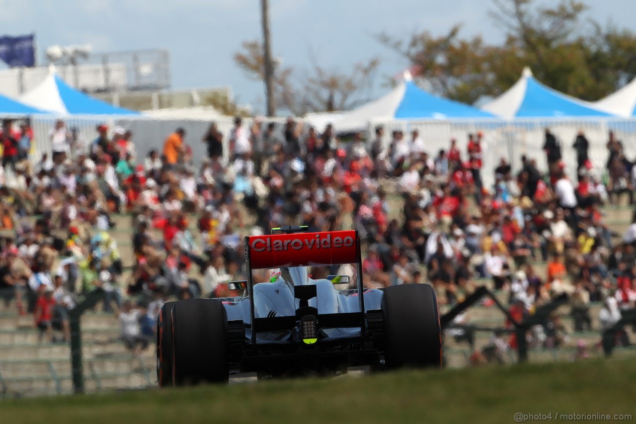 GP GIAPPONE, 11.10.2013- Prove Libere 1, Sergio Perez (MEX) McLaren MP4-28 