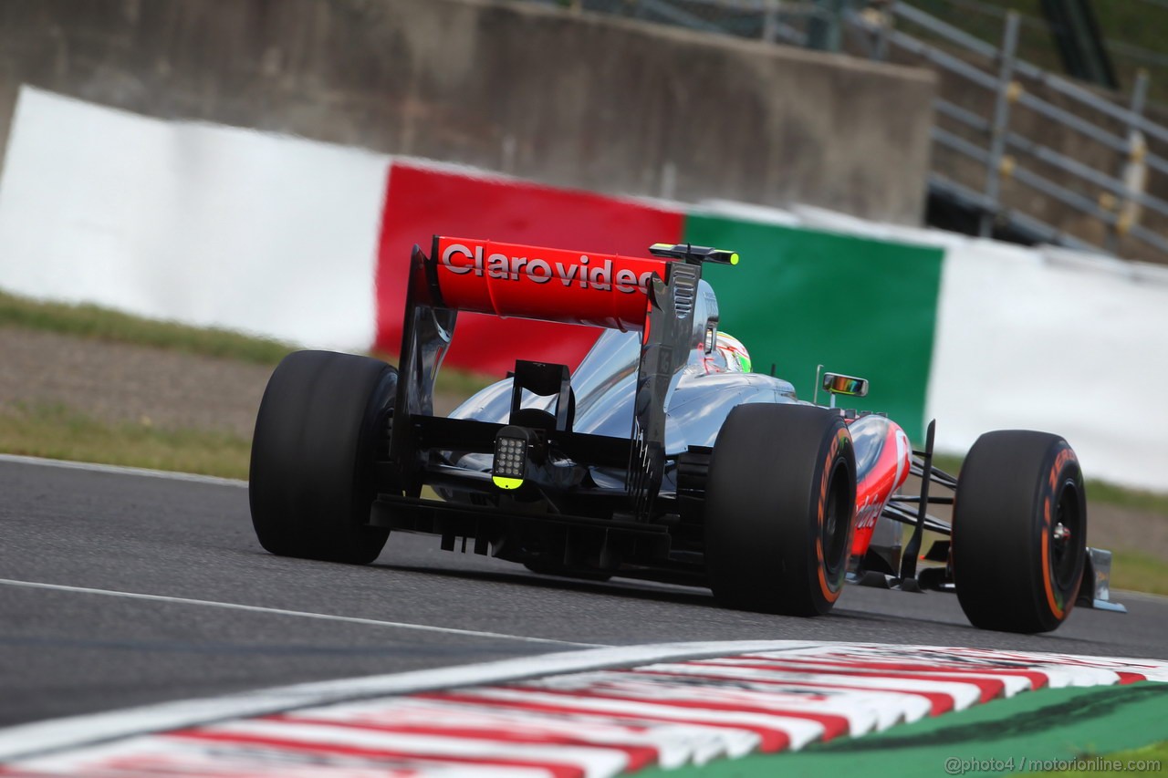 GP GIAPPONE, 11.10.2013- Prove Libere 1, Sergio Perez (MEX) McLaren MP4-28 