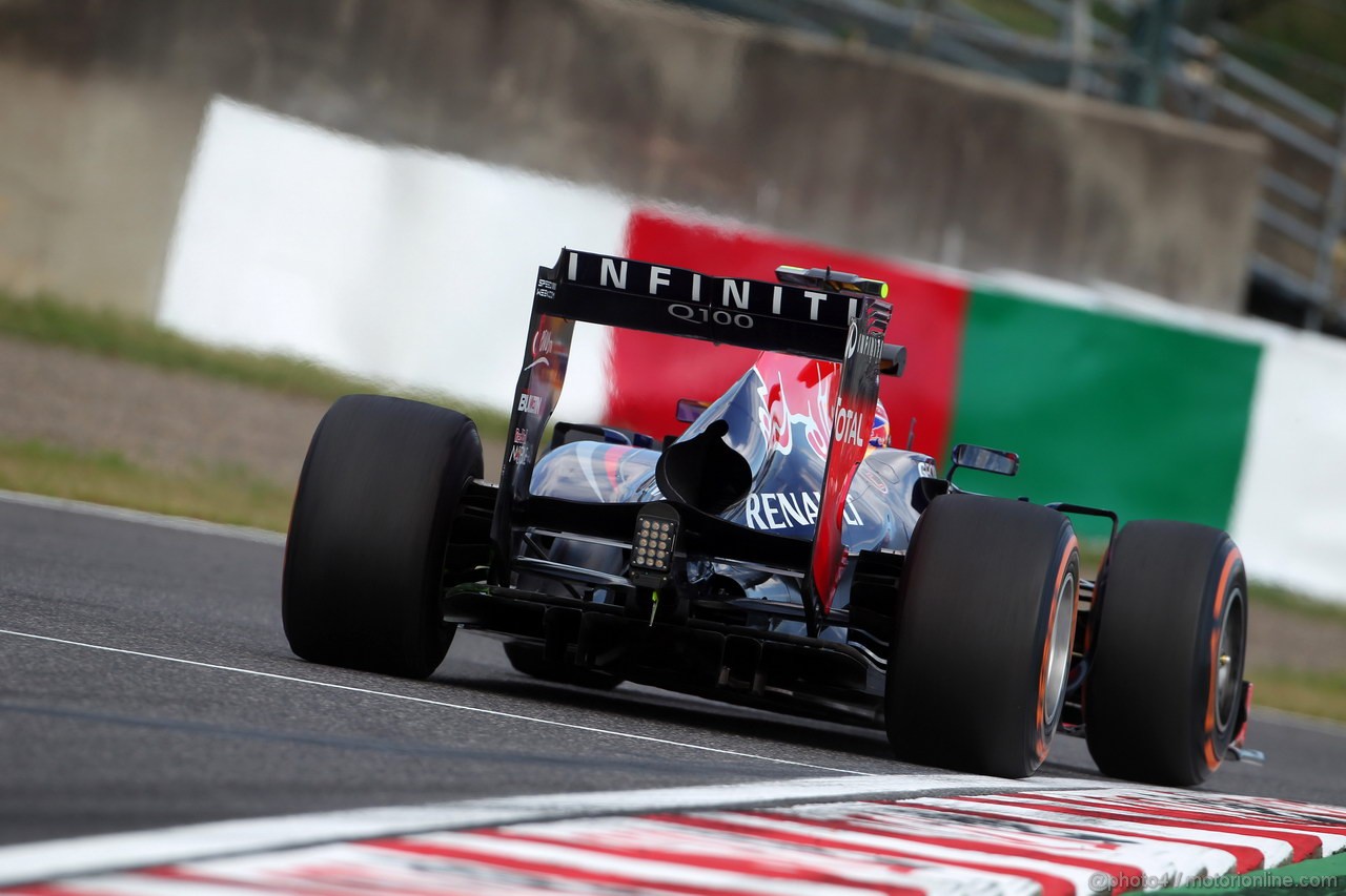 GP GIAPPONE, 11.10.2013- Prove Libere 1, Mark Webber (AUS) Red Bull Racing RB9 