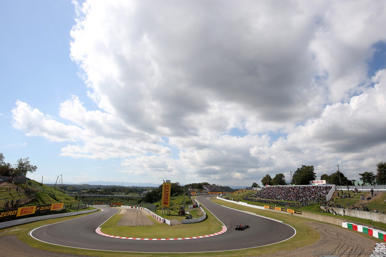 GP GIAPPONE, 11.10.2013- Prove Libere 1, Sebastian Vettel (GER) Red Bull Racing RB9 