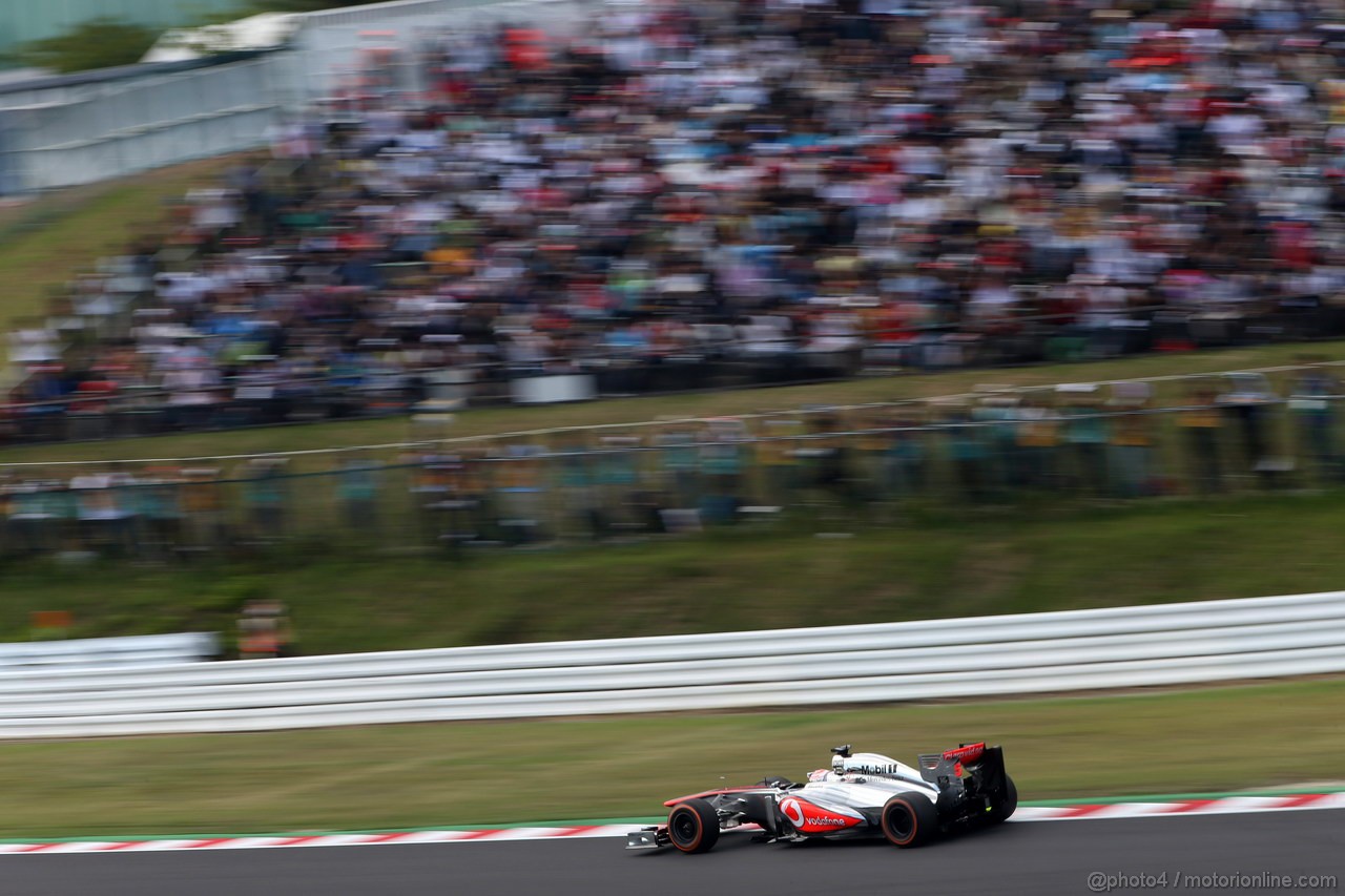 GP GIAPPONE, 11.10.2013- Prove Libere 1, Jenson Button (GBR) McLaren Mercedes MP4-28 