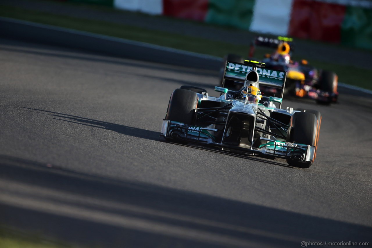 GP GIAPPONE, 11.10.2013- Prove Libere 2, Lewis Hamilton (GBR) Mercedes AMG F1 W04 