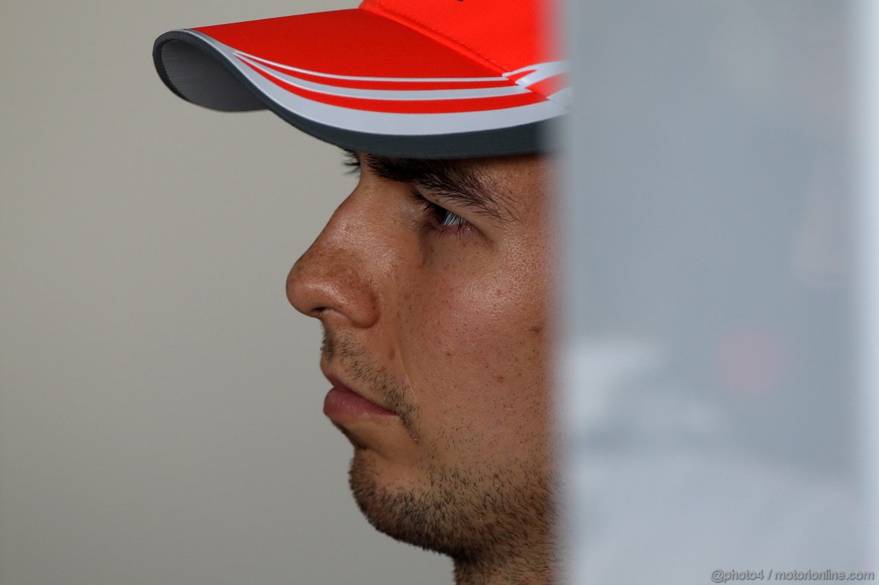 GP GIAPPONE, 11.10.2013- Prove Libere 2, Sergio Perez (MEX) McLaren MP4-28 