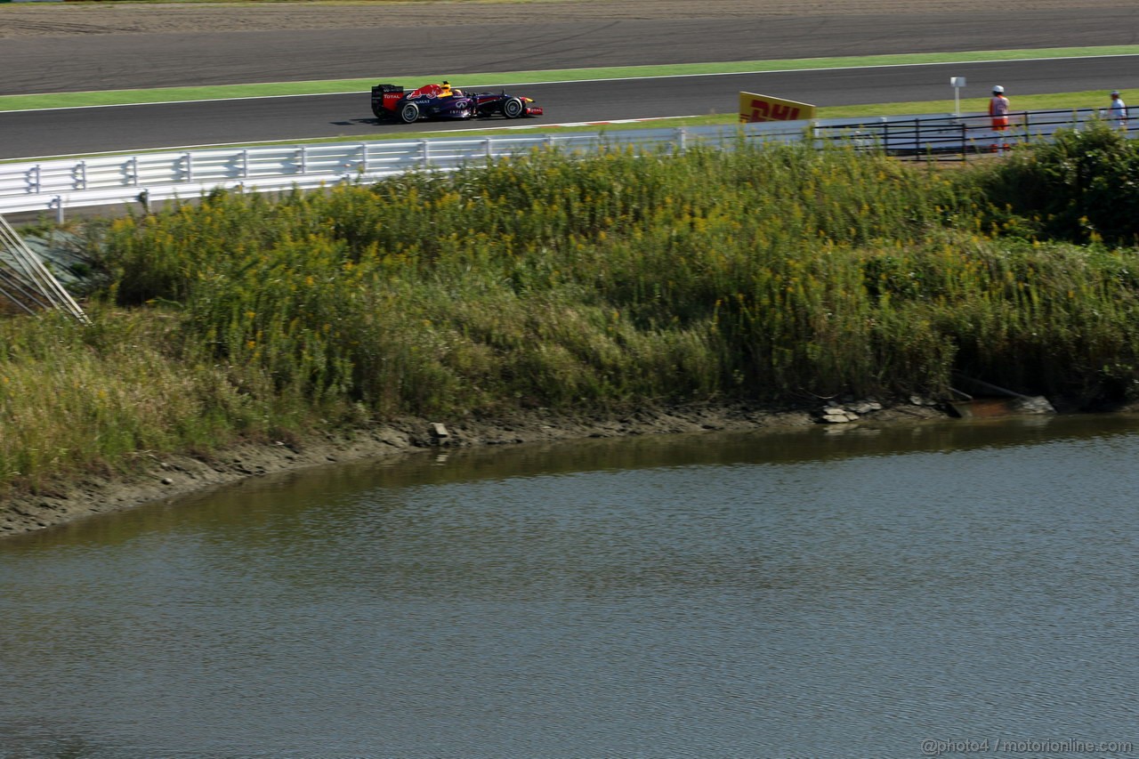 GP GIAPPONE, 11.10.2013- Prove Libere 2, Mark Webber (AUS) Red Bull Racing RB9 
