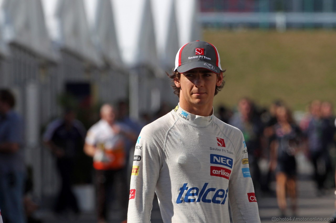 GP GIAPPONE, 11.10.2013- Prove Libere 2, Esteban Gutierrez (MEX), Sauber F1 Team C32 