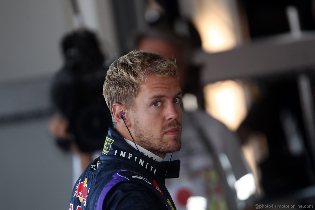 GP GIAPPONE, 11.10.2013- Prove Libere 2, Sebastian Vettel (GER) Red Bull Racing RB9 