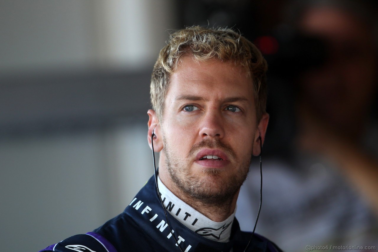 GP GIAPPONE, 11.10.2013- Prove Libere 2, Sebastian Vettel (GER) Red Bull Racing RB9 