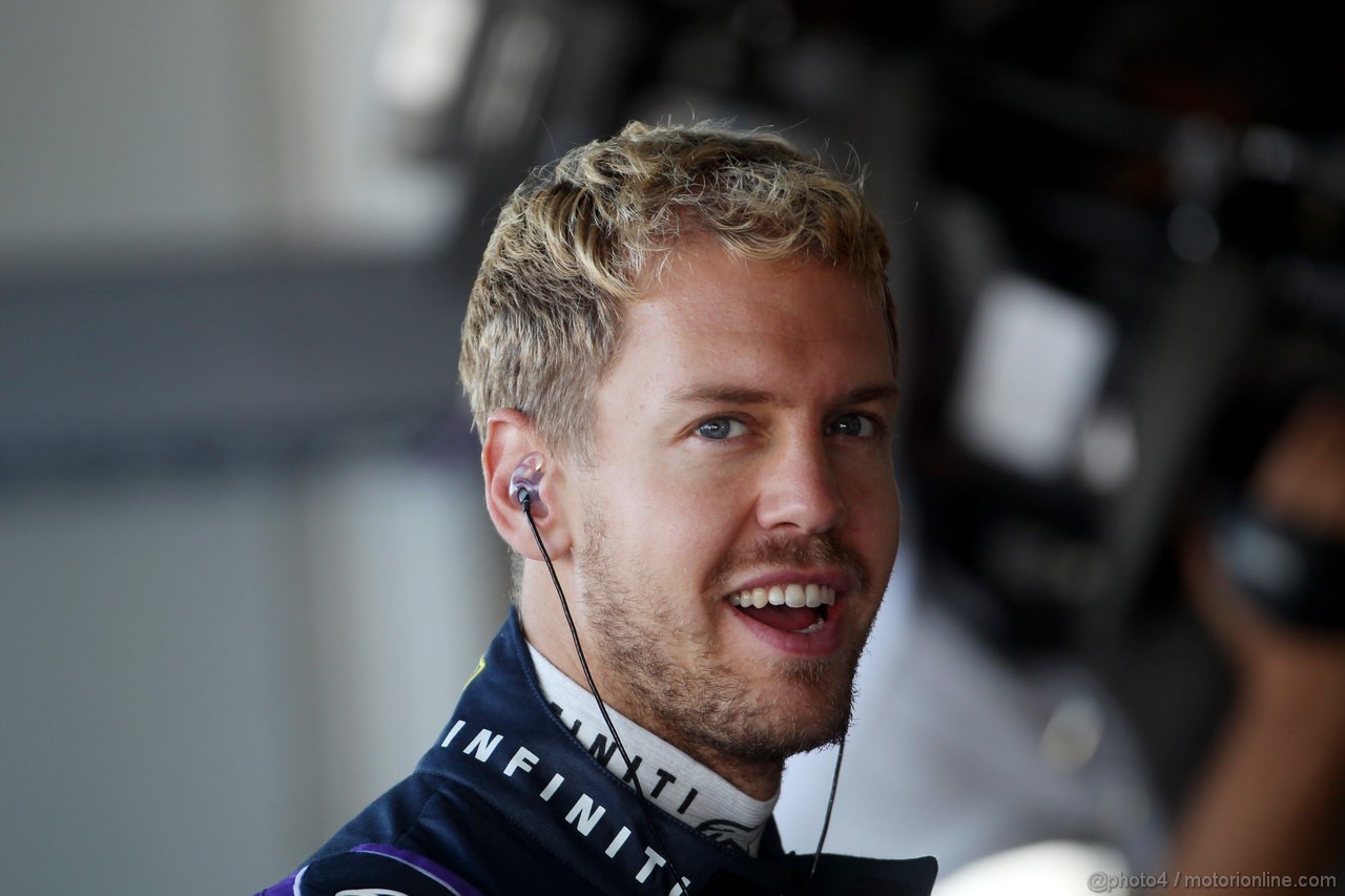 GP GIAPPONE, 11.10.2013- Prove Libere 2, Sebastian Vettel (GER) Red Bull Racing RB9 