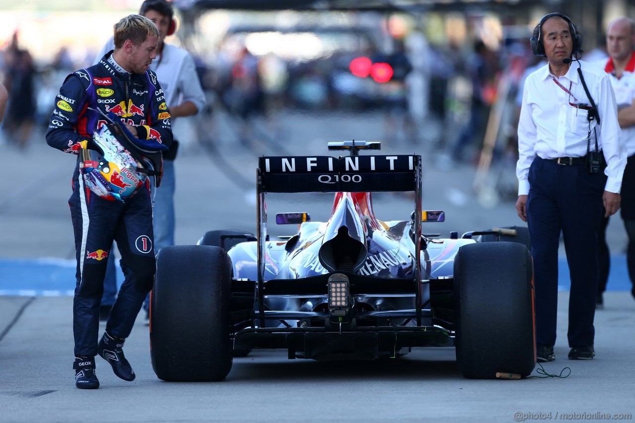 GP GIAPPONE, 11.10.2013- Prove Libere 2, Sebastian Vettel (GER) Red Bull Racing RB9 