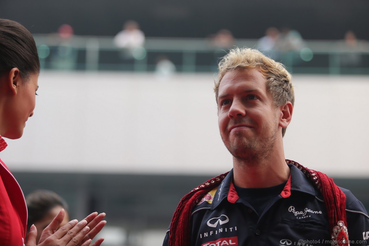 GP INDIA, 27.10.2013- Drivers parade: Sebastian Vettel (GER) Red Bull Racing RB9 
