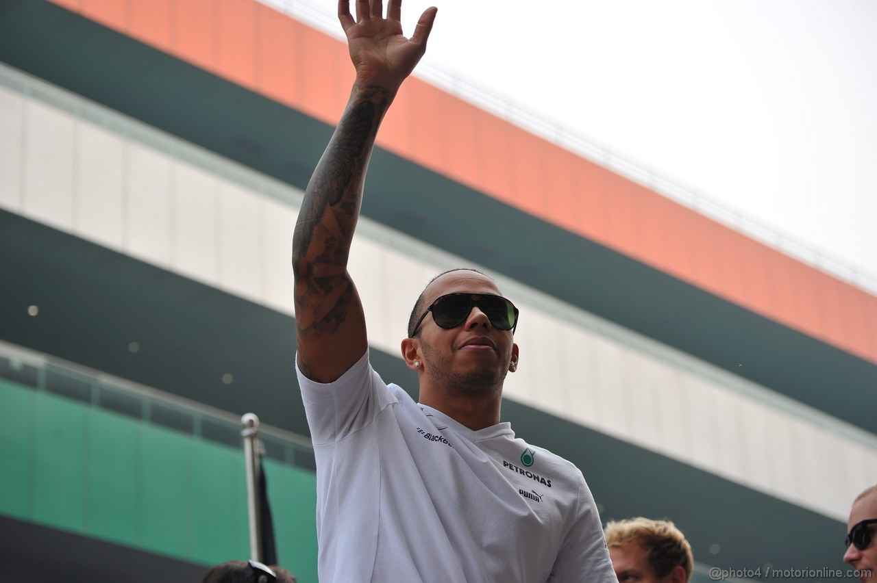 GP INDIA, 27.10.2013- Drivers parade: Lewis Hamilton (GBR) Mercedes AMG F1 W04 
