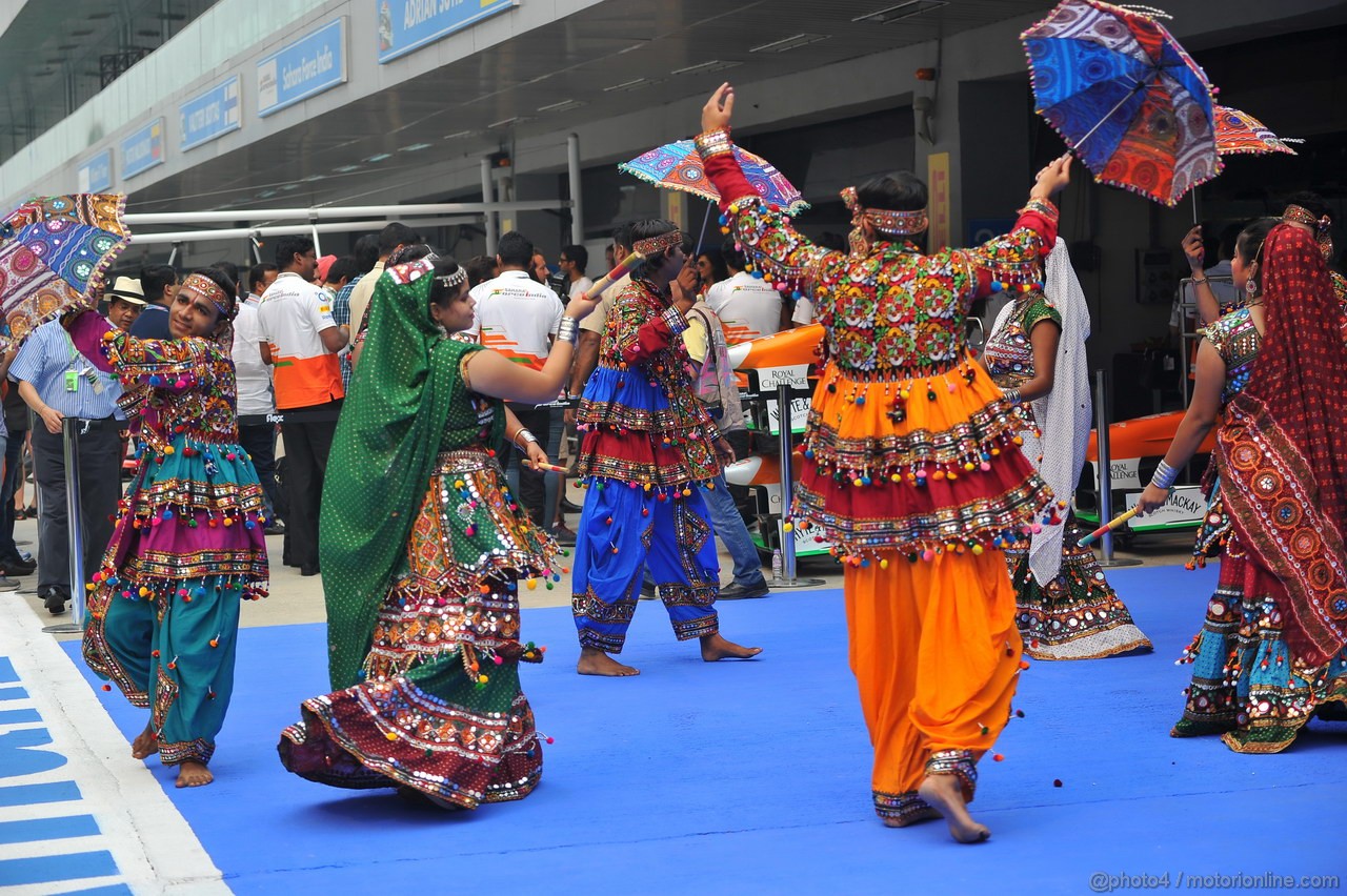 GP INDIA, 27.10.2013- Atmosphere