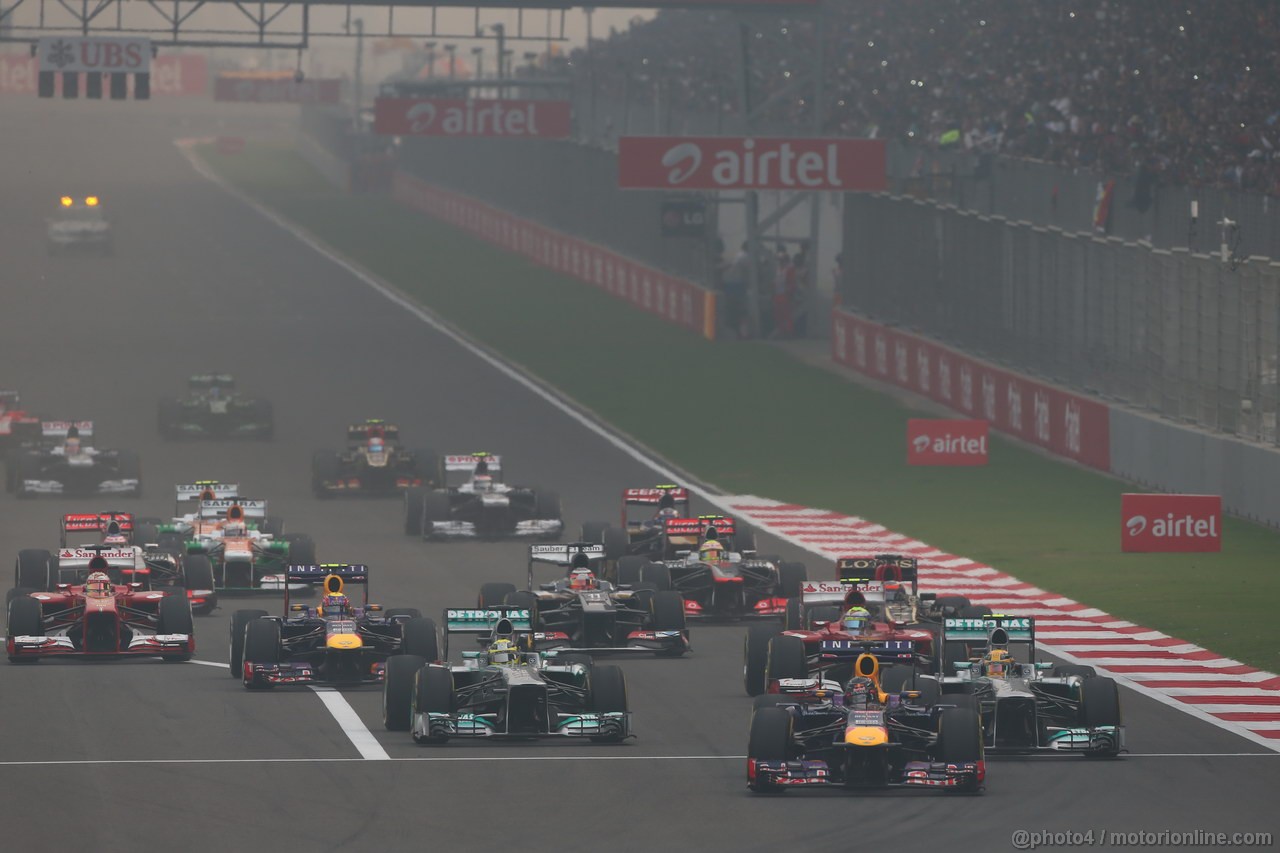 GP INDIA, 27.10.2013- Gara: Start of the race 