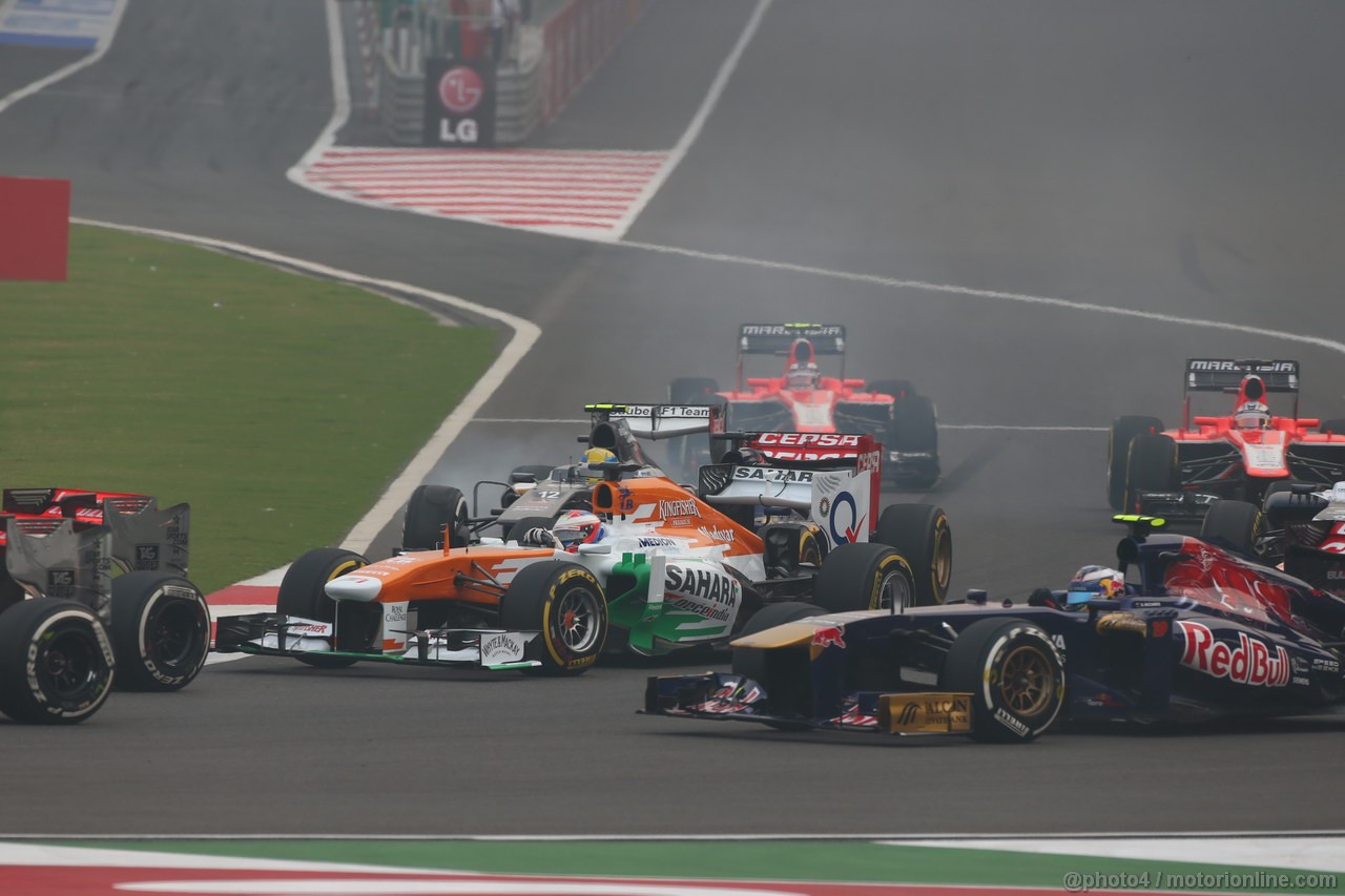 GP INDIA, 27.10.2013- Gara: Start of the race 