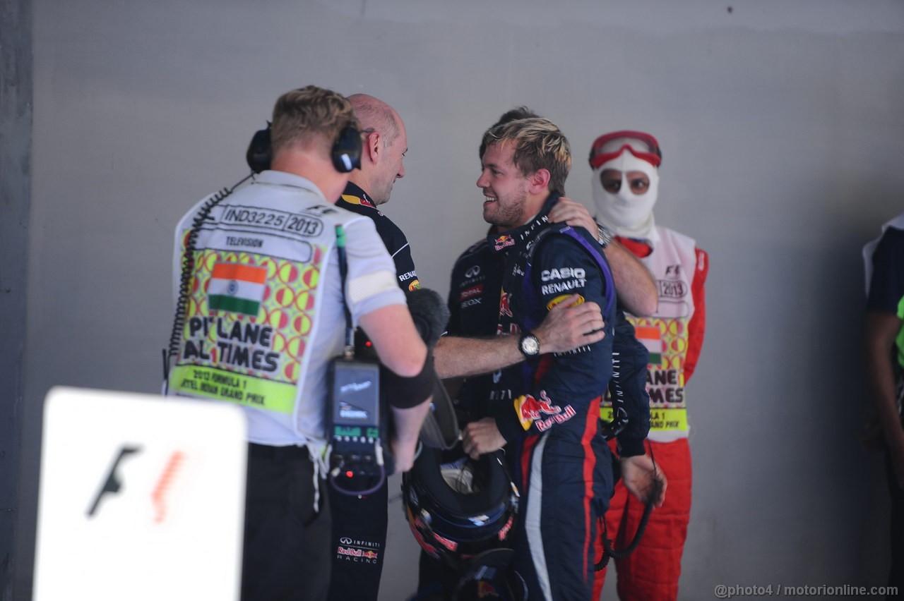 GP INDIA, 27.10.2013- Sebastian Vettel (GER) Red Bull Racing RB9 (vincitore)