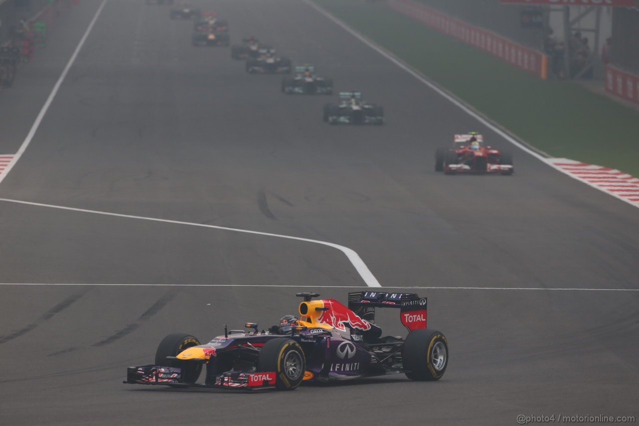 GP INDIA, 27.10.2013- Gara: Sebastian Vettel (GER) Red Bull Racing RB9 