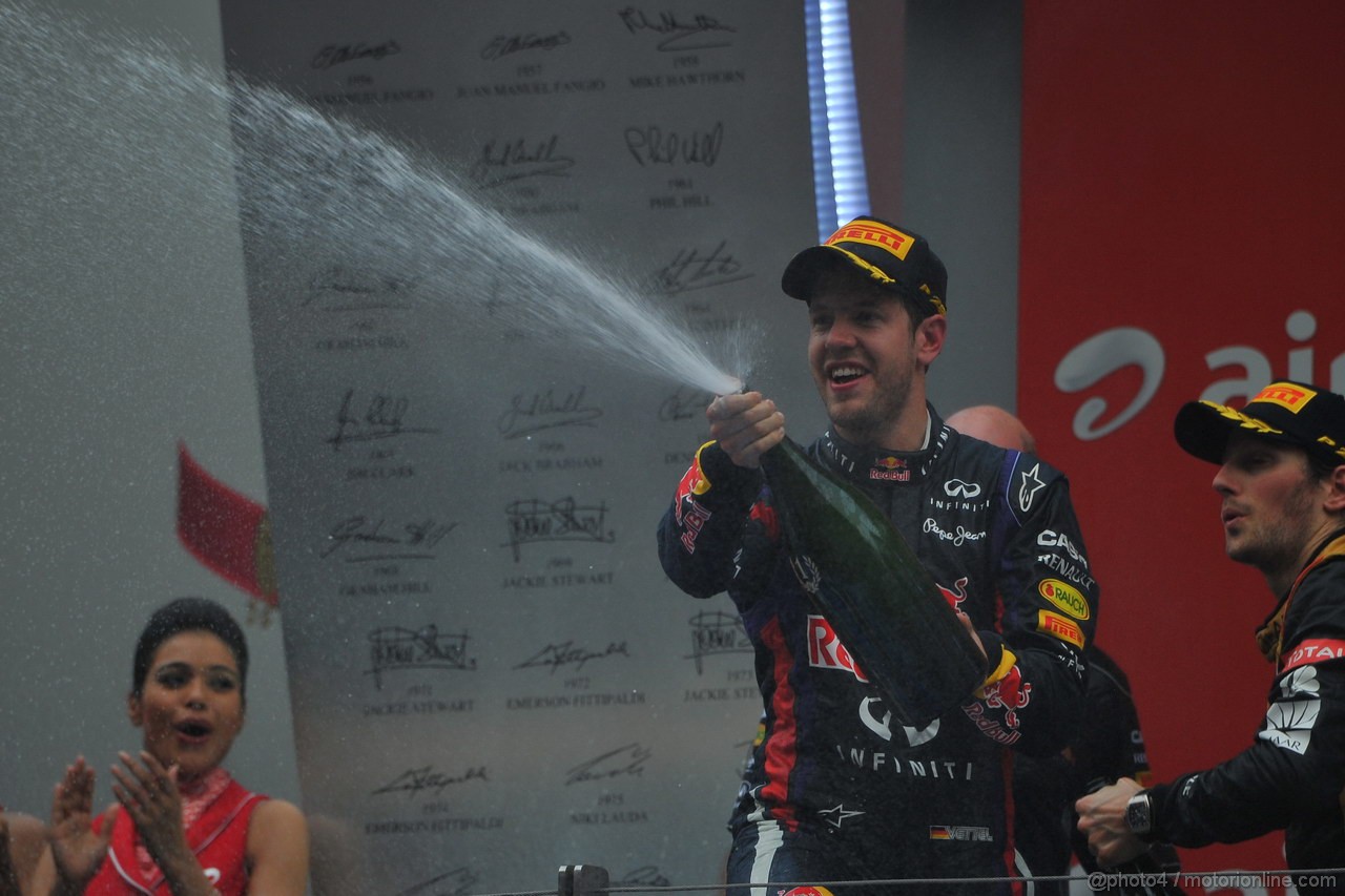 GP INDIA, 27.10.2013- Podium: Sebastian Vettel (GER) Red Bull Racing RB9 (vincitore)