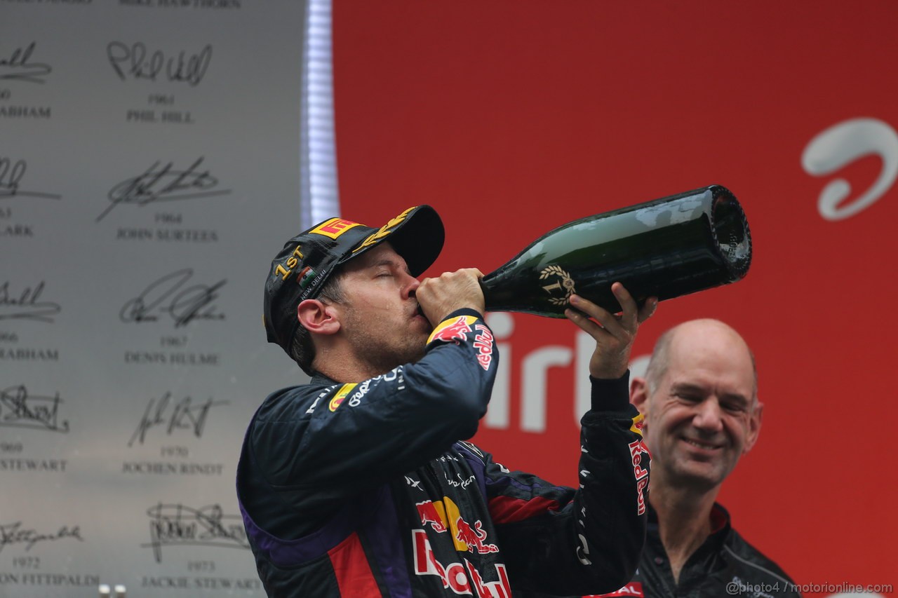 GP INDIA, 27.10.2013- Podium: Sebastian Vettel (GER) Red Bull Racing RB9 (vincitore)
