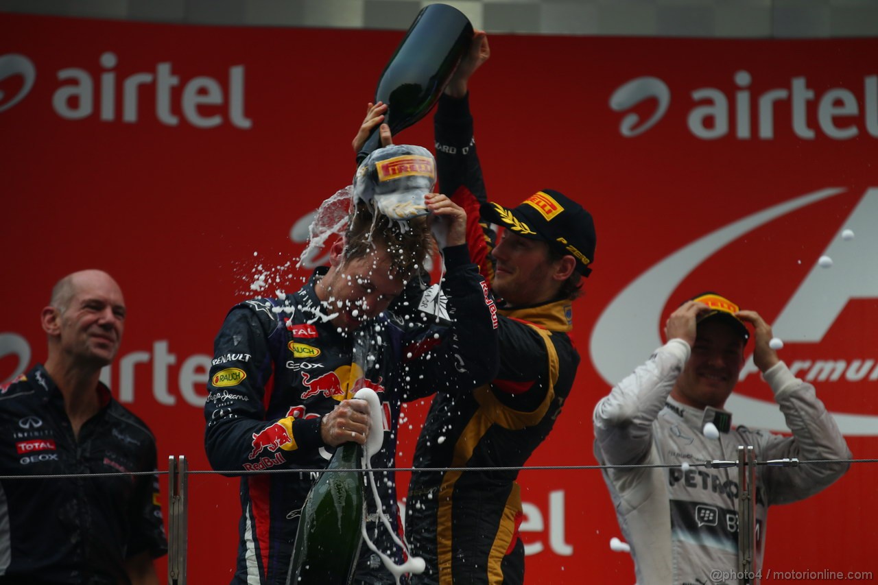 GP INDIA, 27.10.2013- Podium: Sebastian Vettel (GER) Red Bull Racing RB9 (vincitore), Nico Rosberg (GER) Mercedes AMG F1 W04 (secondo) e Romain Grosjean (FRA) Lotus F1 Team E21 (terzo) 