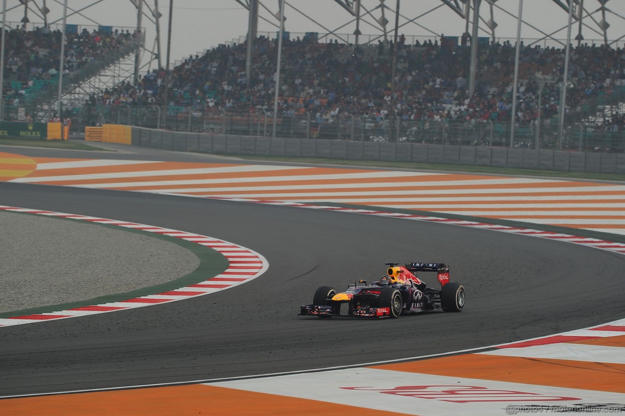 GP INDIA, 27.10.2013- Gara: Sebastian Vettel (GER) Red Bull Racing RB9 