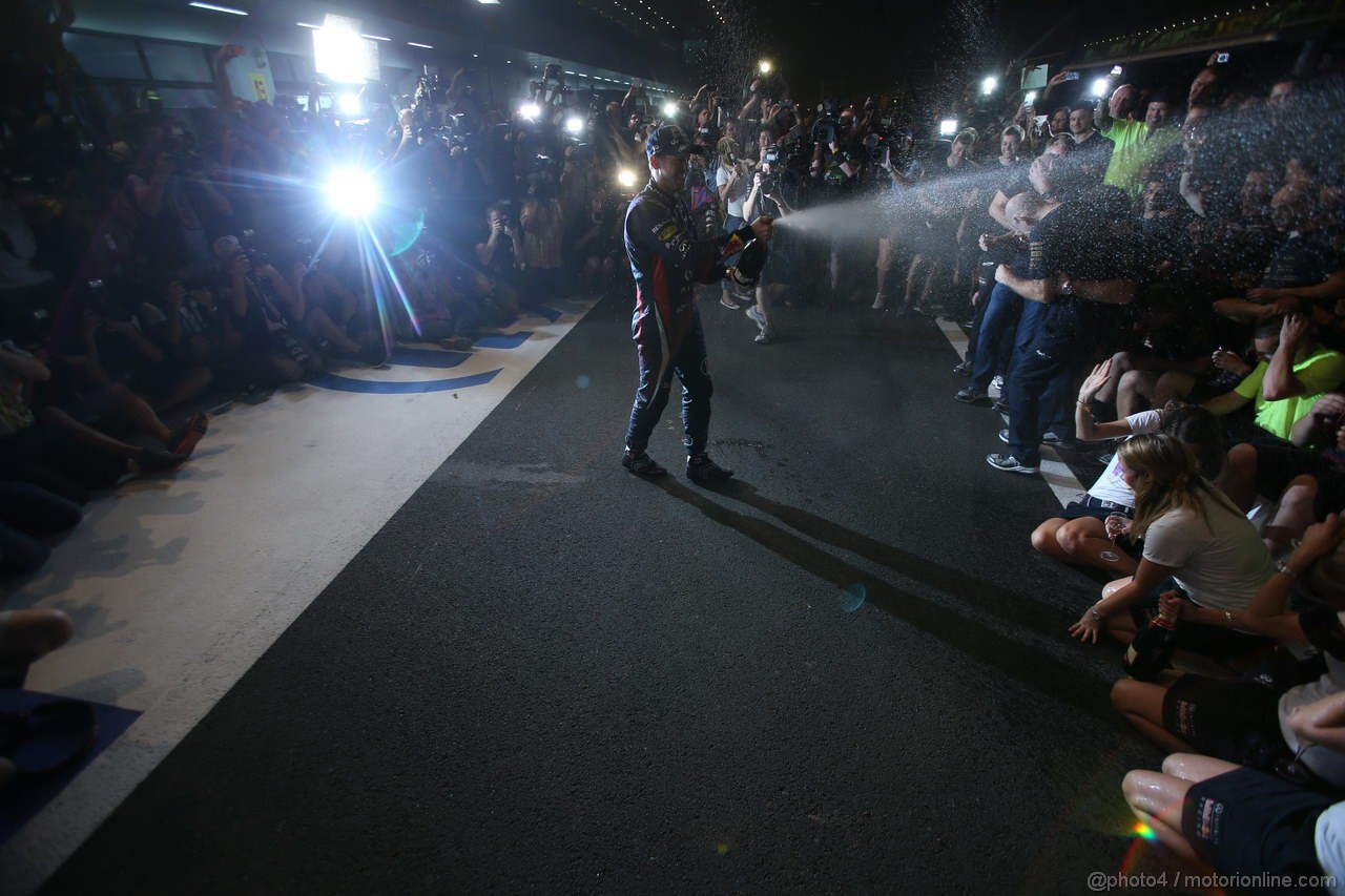 GP INDIA, 27.10.2013- Sebastian Vettel (GER) Red Bull Racing RB9 celebrates the world title