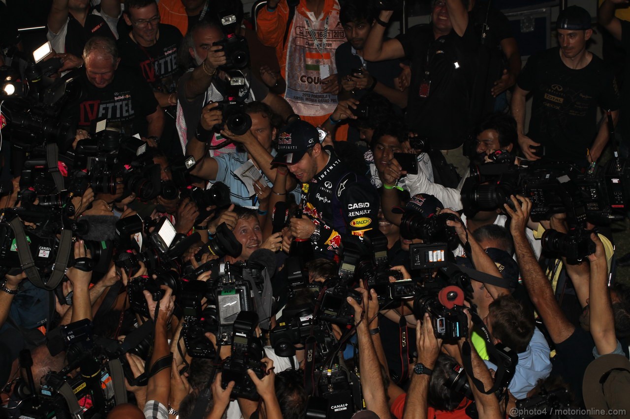 GP INDIA, 27.10.2013- Sebastian Vettel (GER) Red Bull Racing RB9 celebrates the world title