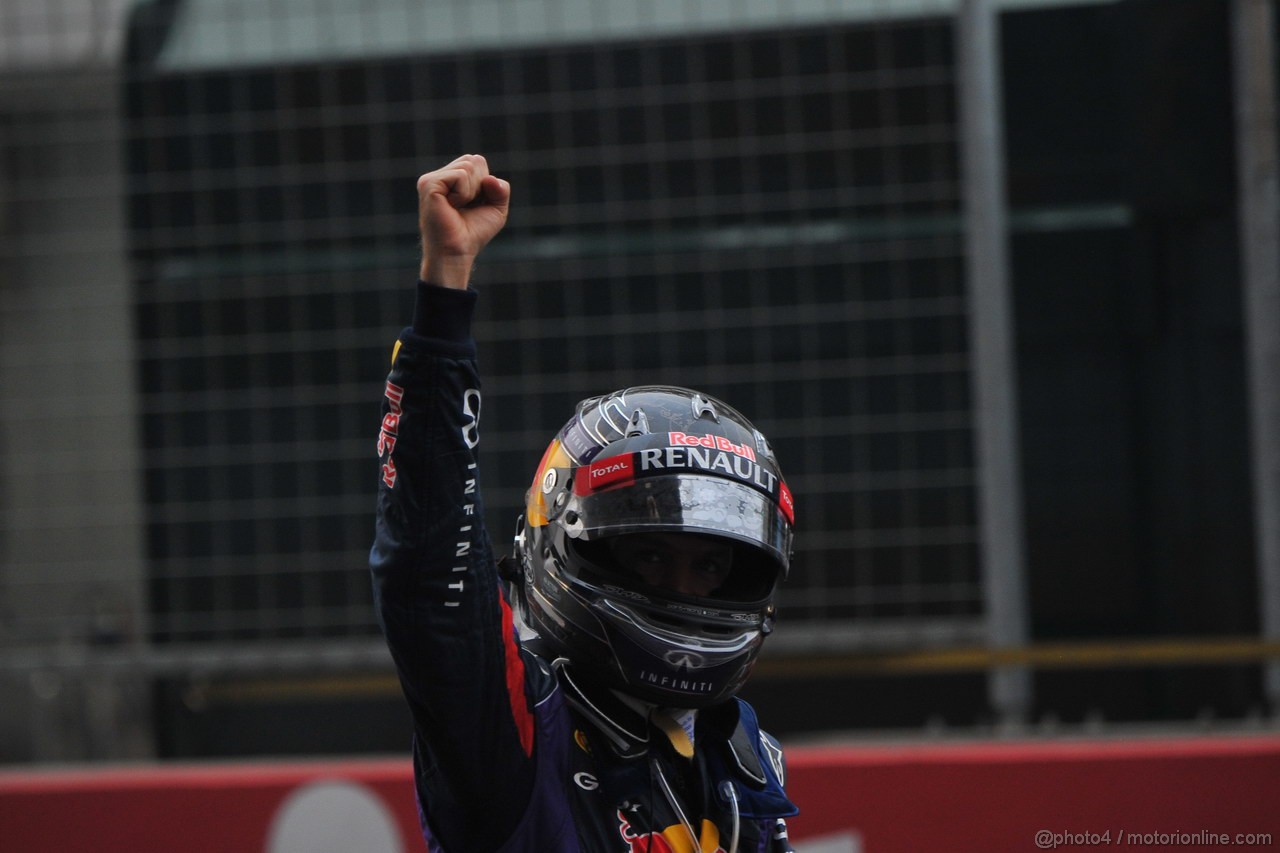 GP INDIA, 27.10.2013- Sebastian Vettel (GER) Red Bull Racing RB9 (vincitore)