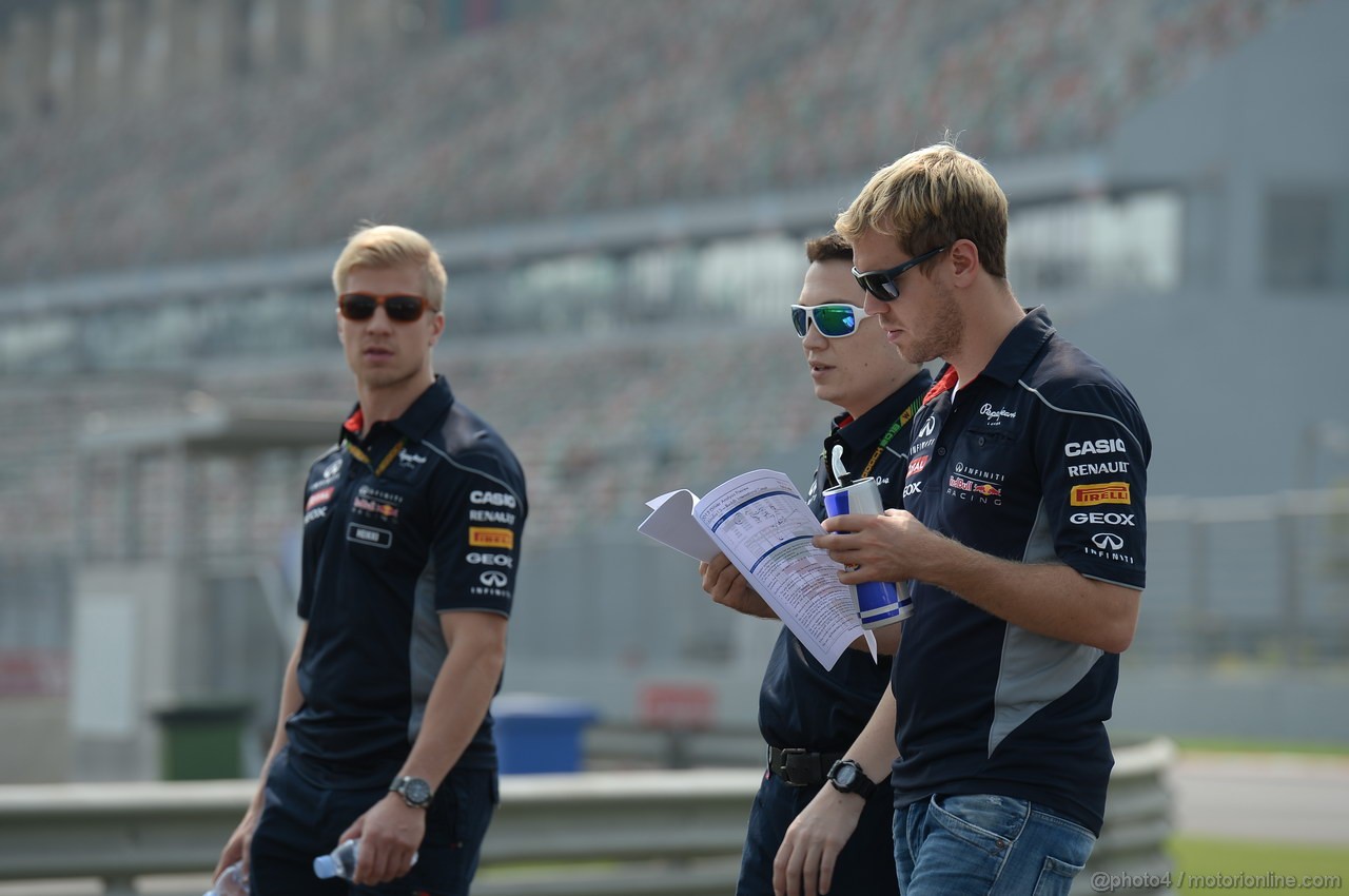GP INDIA, 24.10.2013- Sebastian Vettel (GER) Red Bull Racing RB9 