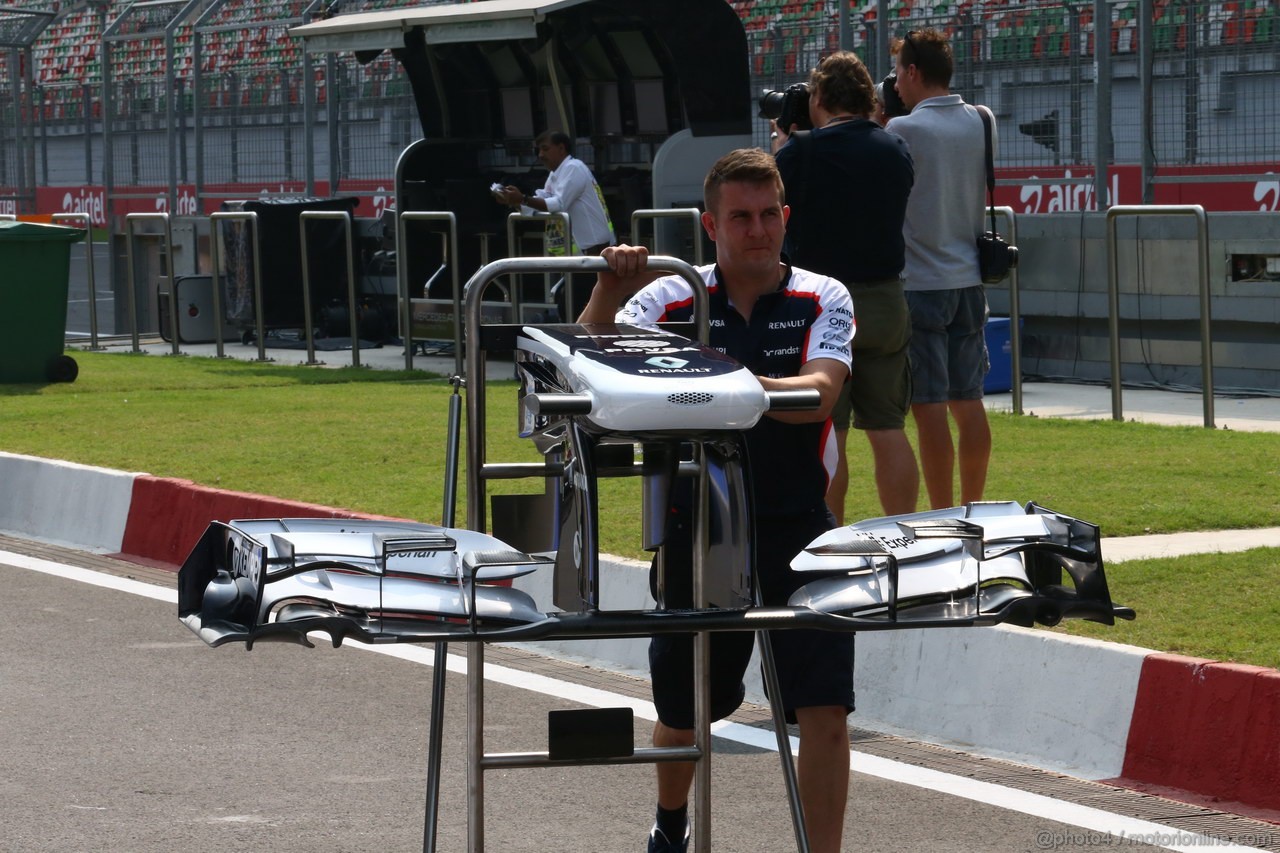 GP INDIA, 24.10.2013- Williams F1 FW35 front wing details 