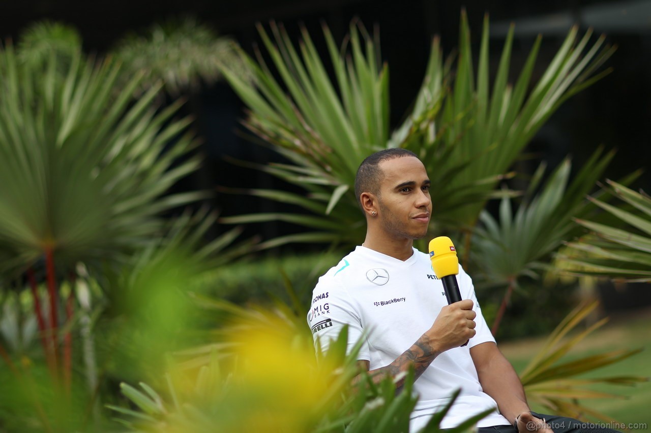 GP INDIA, 24.10.2013- Lewis Hamilton (GBR) Mercedes AMG F1 W04 