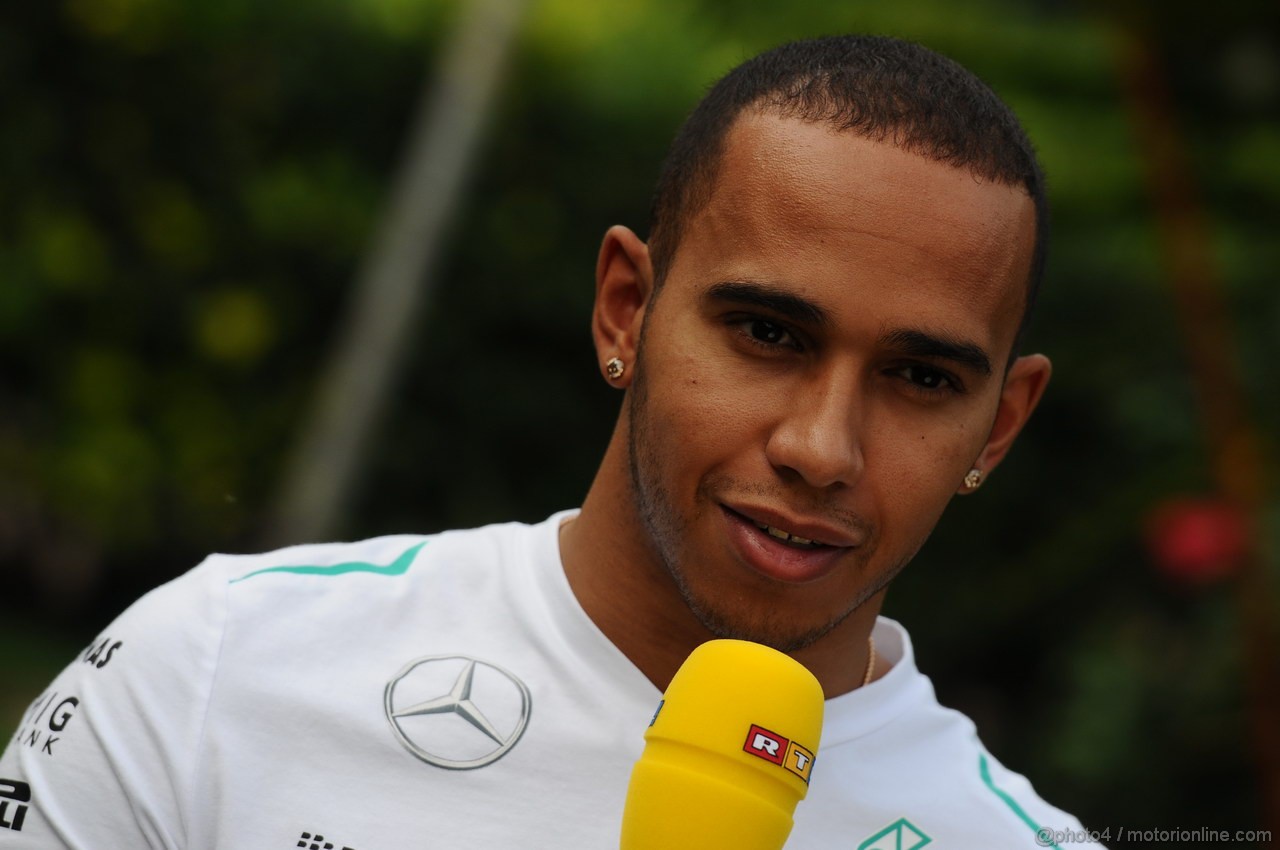 GP INDIA, 24.10.2013- Lewis Hamilton (GBR) Mercedes AMG F1 W04 