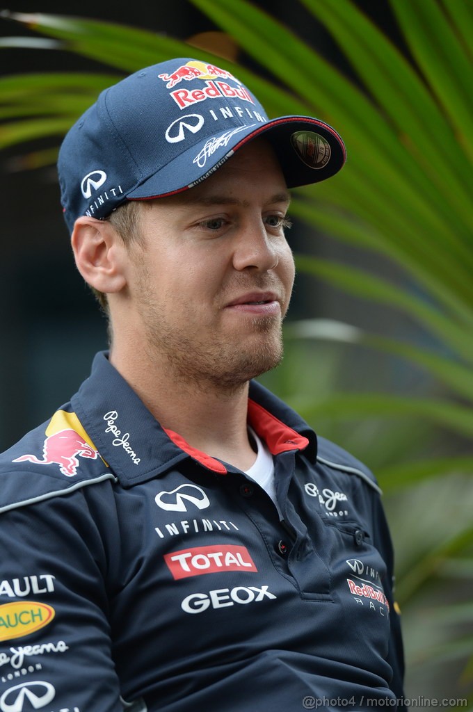 GP INDIA, 24.10.2013- Sebastian Vettel (GER) Red Bull Racing RB9 