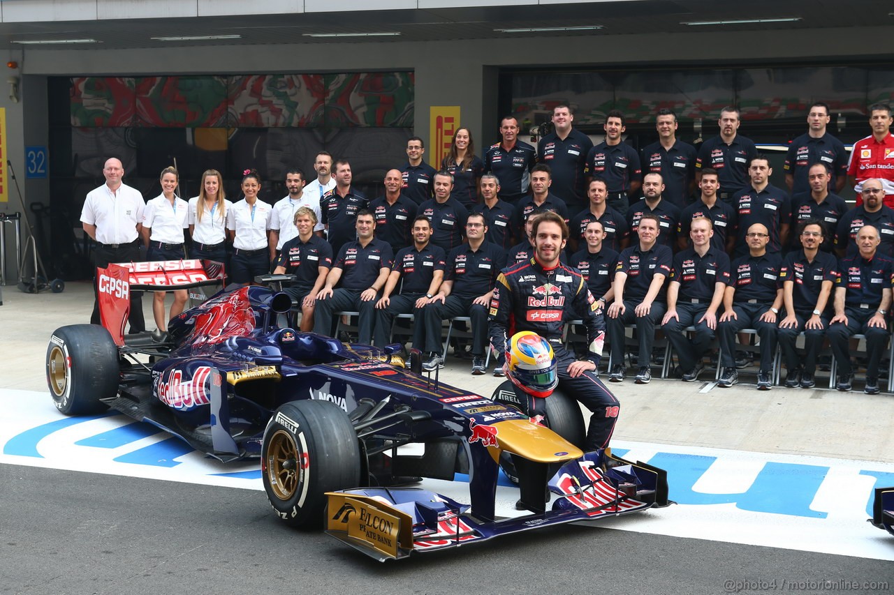 GP INDIA, 26.10.2013- Jean-Eric Vergne (FRA) Scuderia Toro Rosso STR8 
